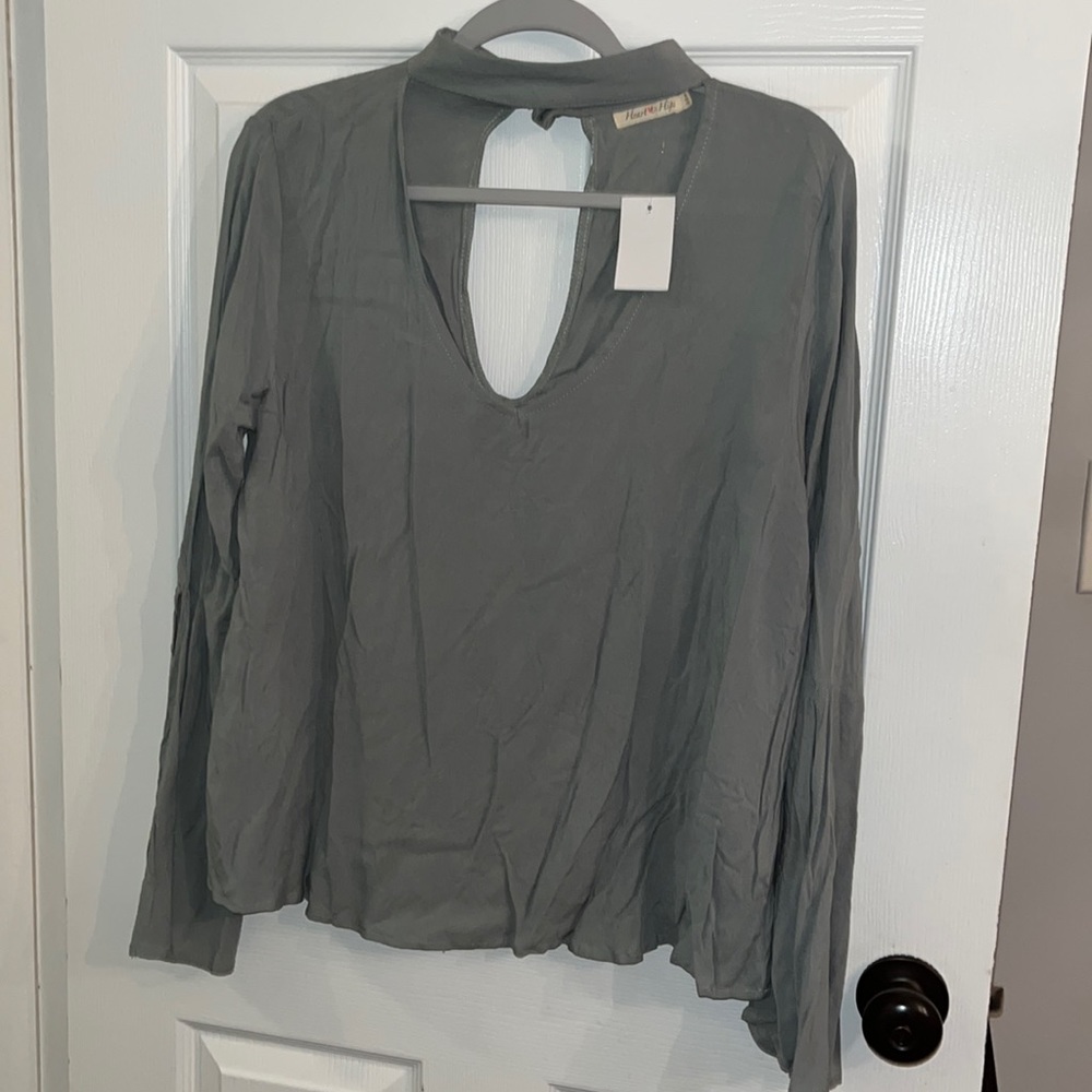 NWT! Bell-sleeve Keyhole Blouse Large